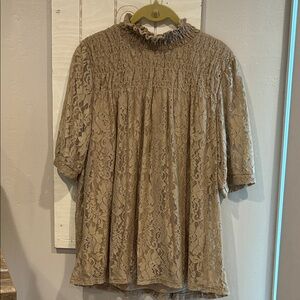NWT Elegant Lace Gold/Tan Women's Top
